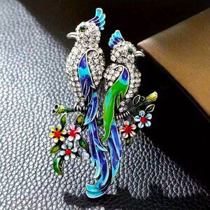 Elegant Parrot Brooch Crystal Rhinestone Glam Stylish Large Bold Sparkle Bird